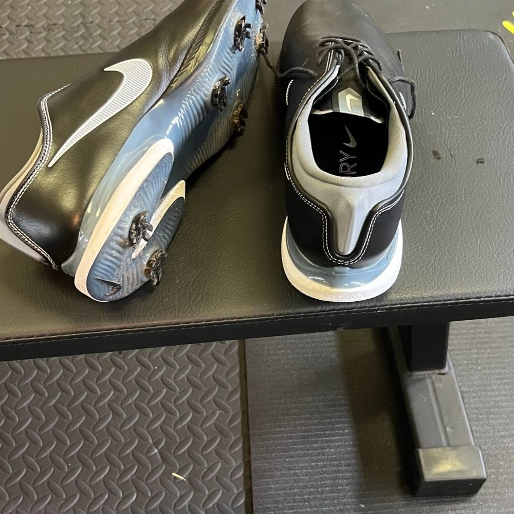 Nike Air Max Victory - Worn Twice!!! Priced to sell.